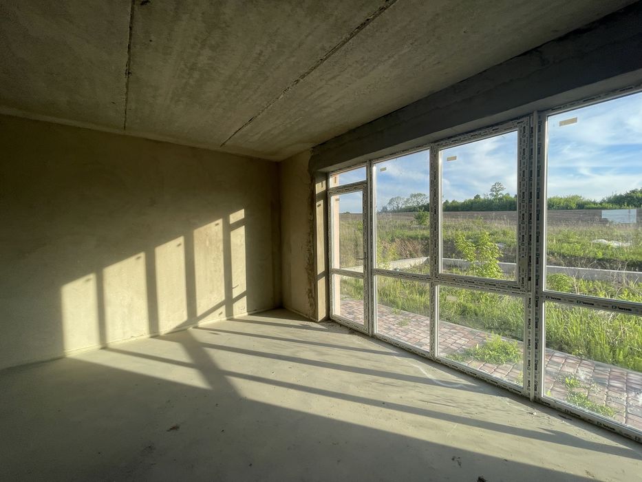 Котедж по Луговій Обарів