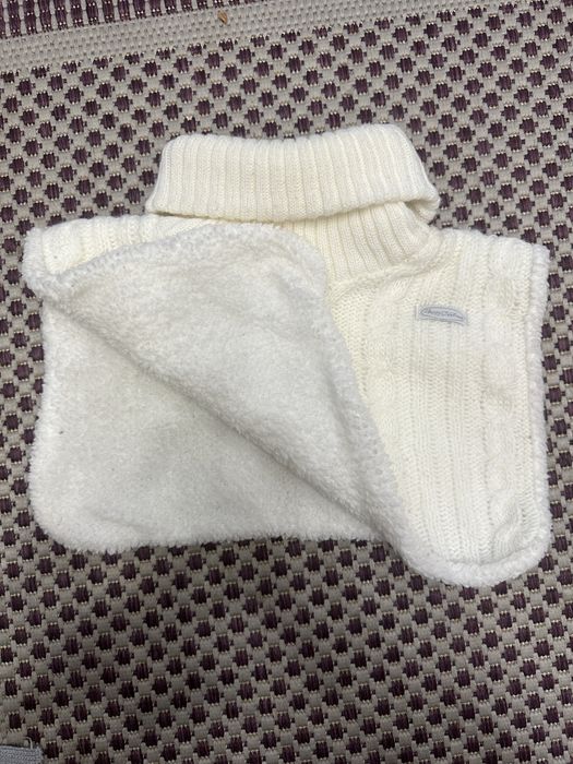 Теплий хомут шарф на 2-4 роки.