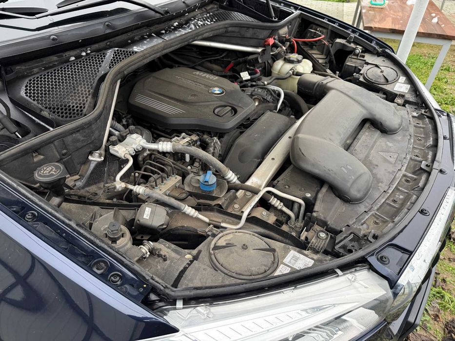 Автомобиль BMW X5