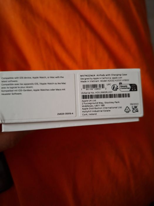 Airpods 2  uszkodzone,  etui działa