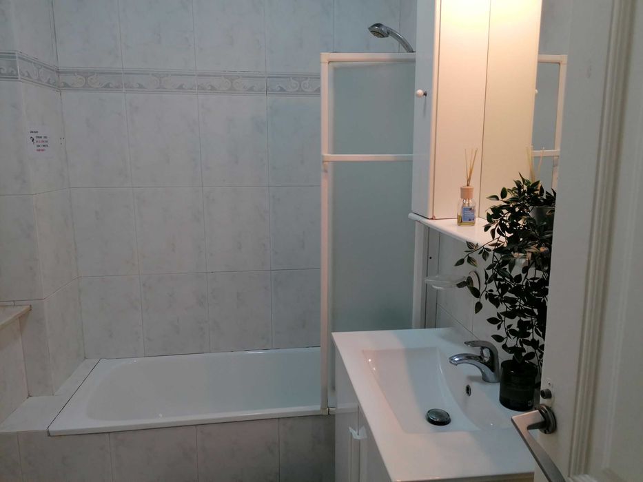 Quarto nas Avenidas novas - Entrada a 1 Agosto