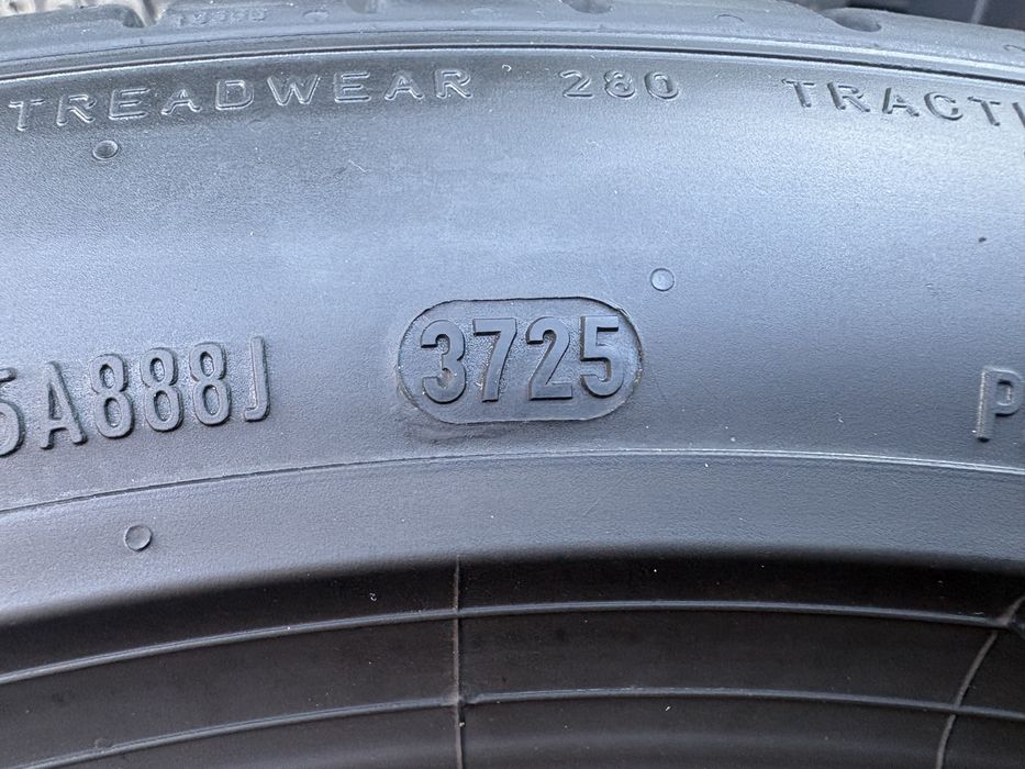 255/45 R19 104V XL Pirelli PZero art.(2485)