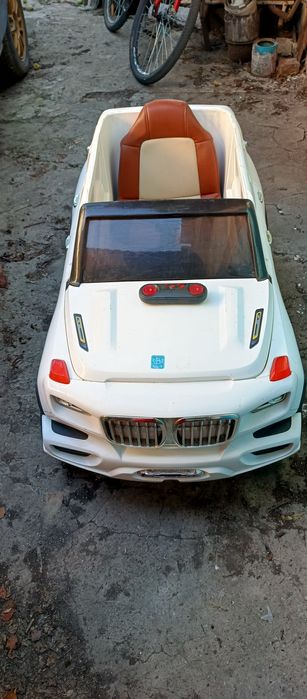 Электромобиль детский