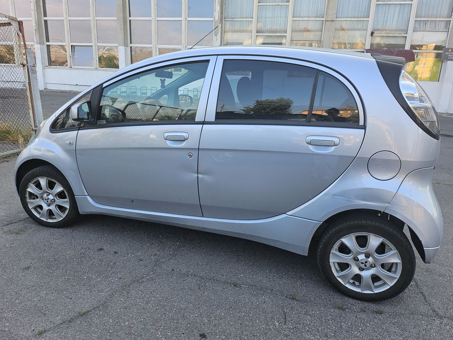 Продам машину Mitsubishi I Miev