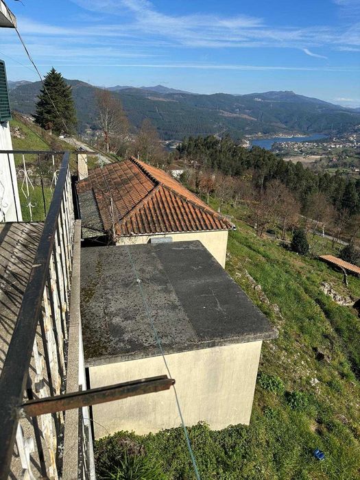 Excelente OPORTUNIDADE Vivenda em Ribeira de Pena 4 ARTIGOS