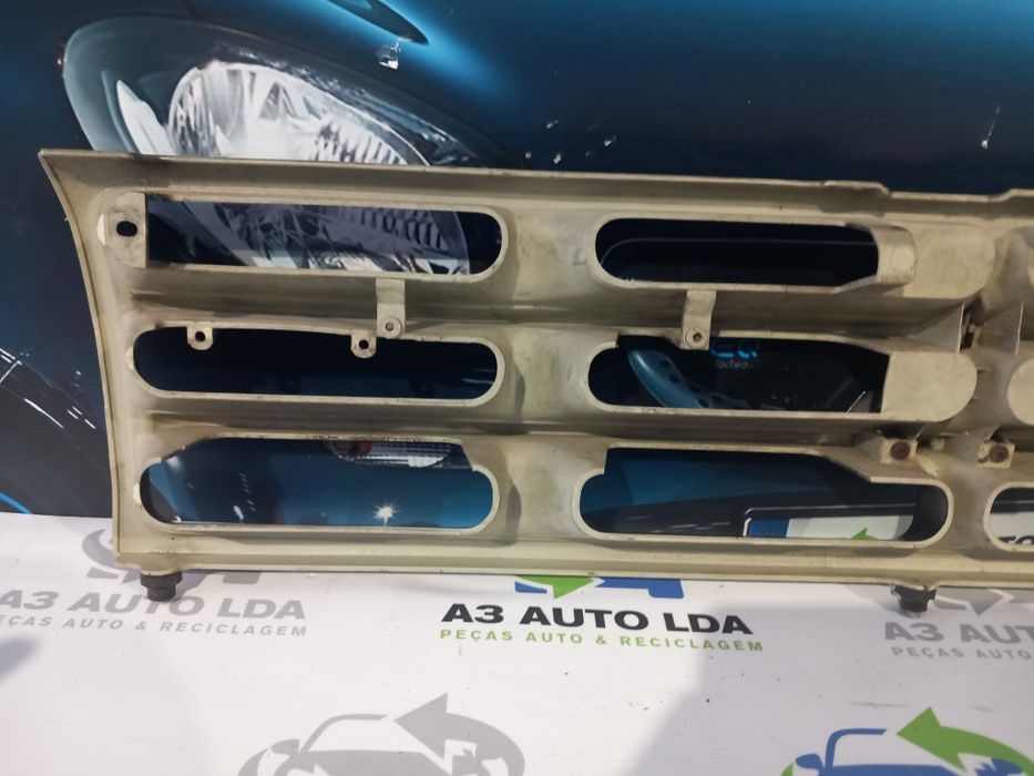 Grelha da frente Mitsubishi Pajero