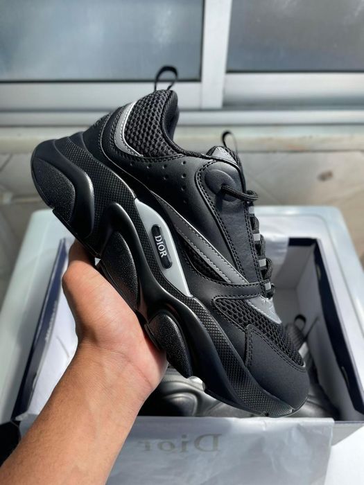 Dior b22  black.