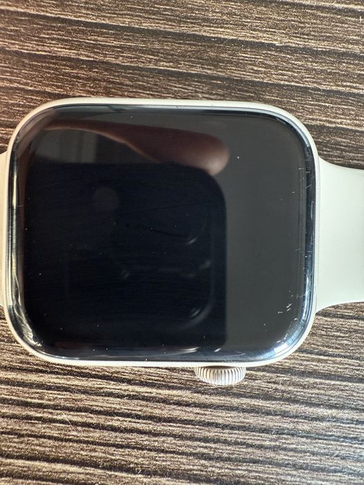 Apple Watch serii 8 GPS+Cellular, koperta 45mm, Starlight Aluminium