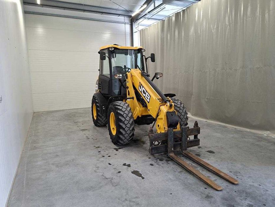 Ładowarka teleskopowa JCB TM 220