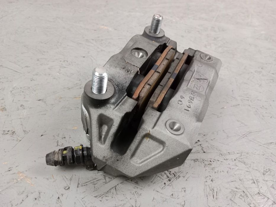 Ducati Streetfighter V2 Panigale Zaciski Brembo MonoBlock Zacisk Przód