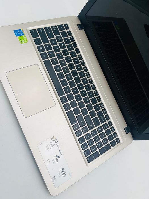 Laptop Asus X515J