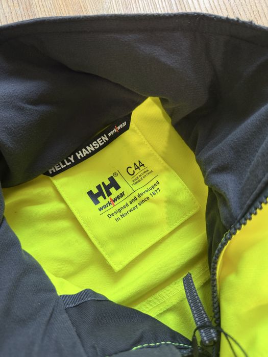 Nowy kombinezon roboczy Helly Hansen Alna 2.0 – Hi Vis