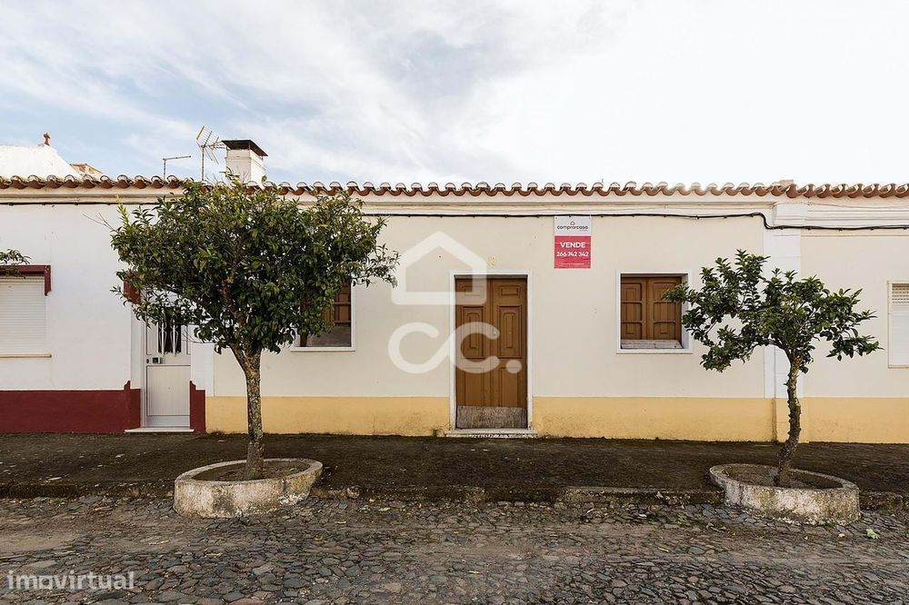 Moradia Térrea T3  c/ Quintal - para renovar | São  Marcos do Campo