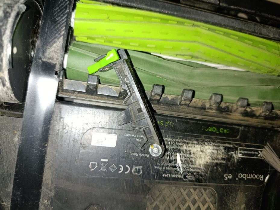 Robot Roomba E5 uszkodzony