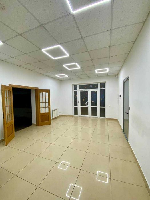 Здам цокольне приміщення 437,4 кв.м. вул.Крутогорний узвіз, 1 Соборний район Парк Шевченко