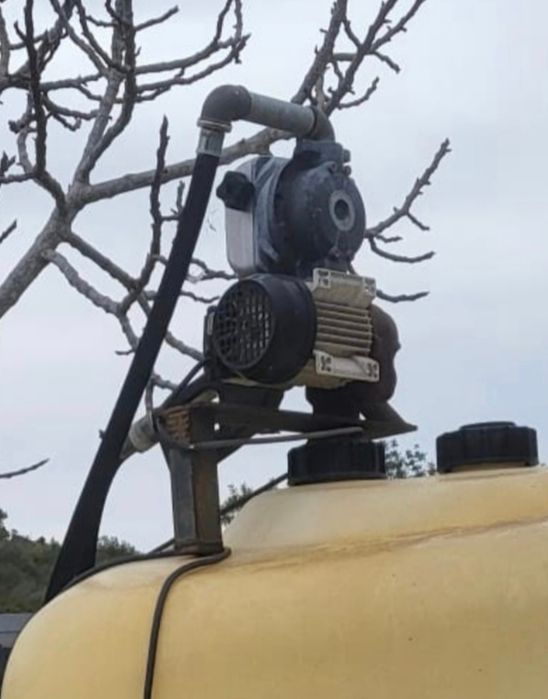 Depósito 3.000lts de gasóleo com bomba eletrica