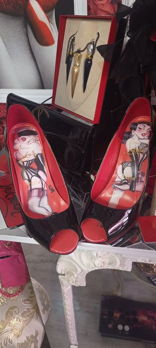 Christian Louboutin szpilki 40