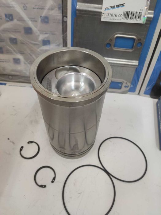 Поршень з гільзою (102мм) Рено Мідлум MIDLUM, PREMIUM MIDR