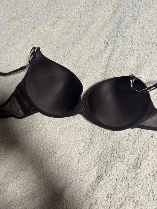 Бюстгарлтер новий