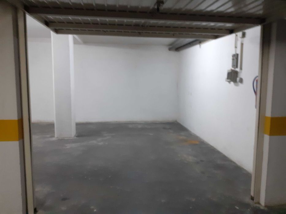 Garagem em Fátima, Av. Beato Nuno