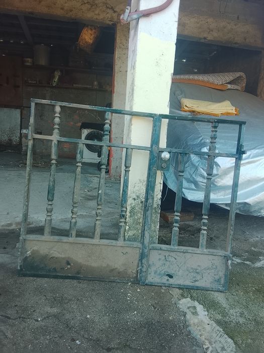 Vendo portão antigo