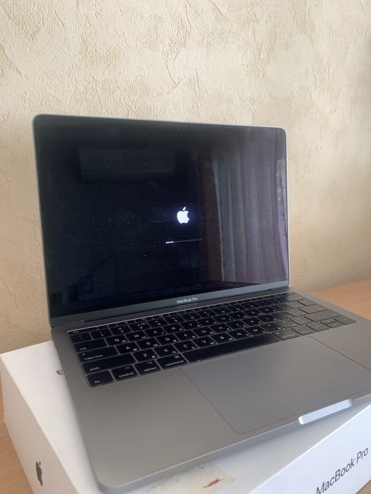Macbook Pro 13 2017 рік. 16/512