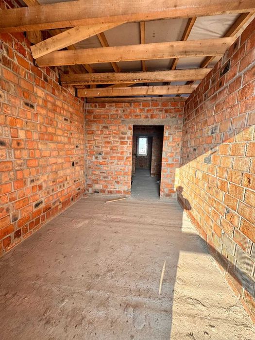 ЗБУДОВАНИЙ ТАУНХАУС за вигідною ціною в дуже хорошій локації!