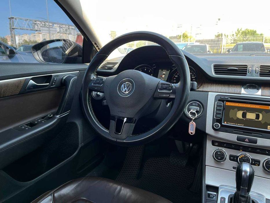 Volkswagen Passat 2012 року 1.8 Бензин АКПП Кредит/Обмін/Лізинг