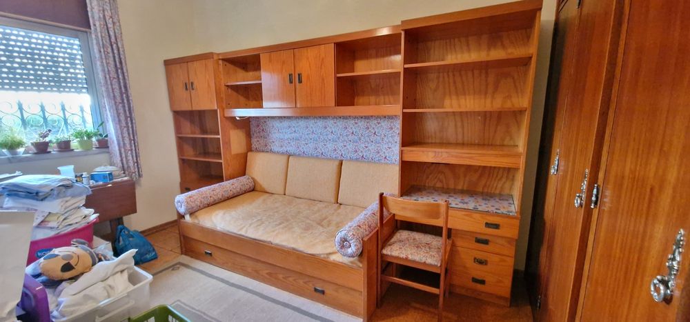 Estudio em madeira maciça