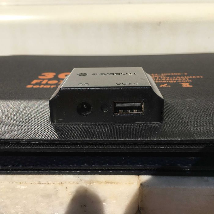 Портативная солнечная панель FlexSolar 30W e30 4 секций Black