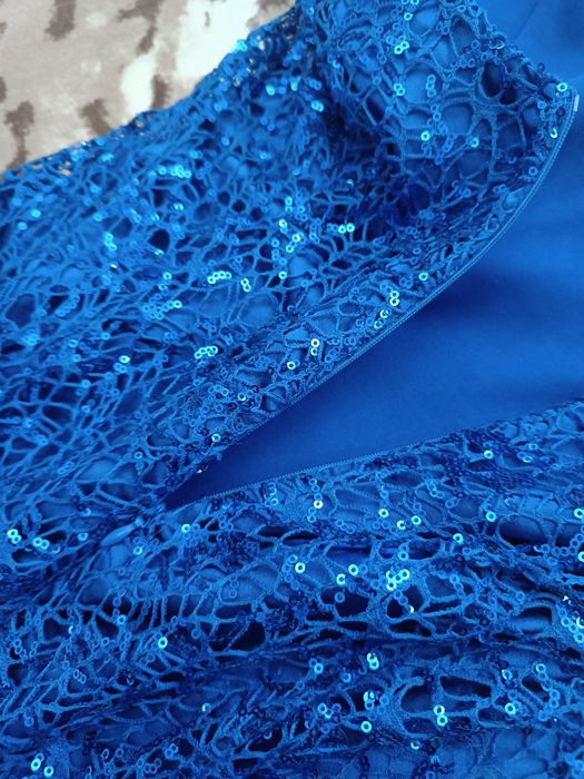 Вечірня сукня неймовірна