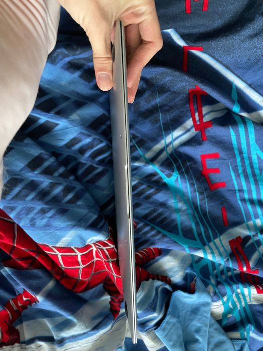 Macbook Air 2015 13,3 дюйма i5, 8gb озу, intel hd graphics 6000