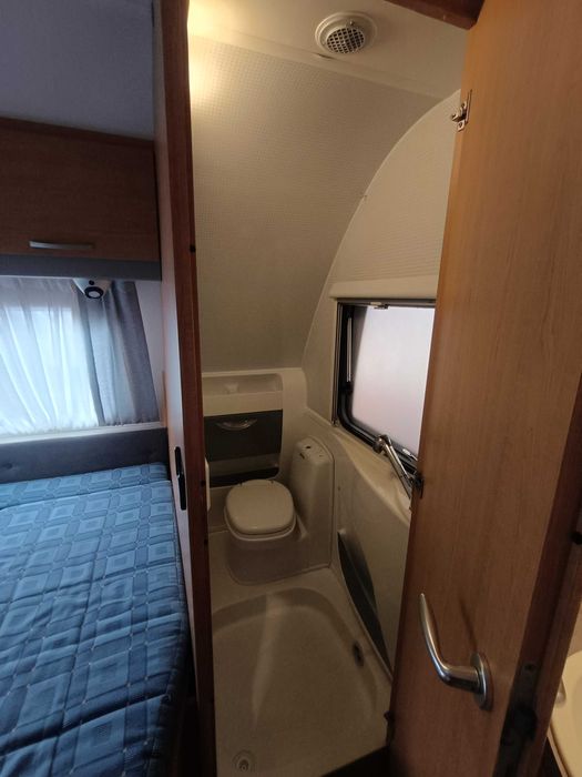 Przyczepa kempingowa Knaus Sudwind 500FDK 2006, bogate wyposażenie