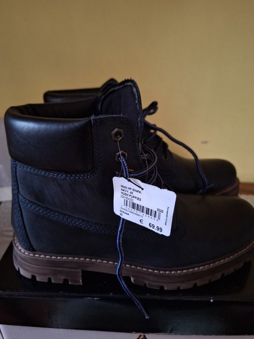 Trapery firmy hush puppies.