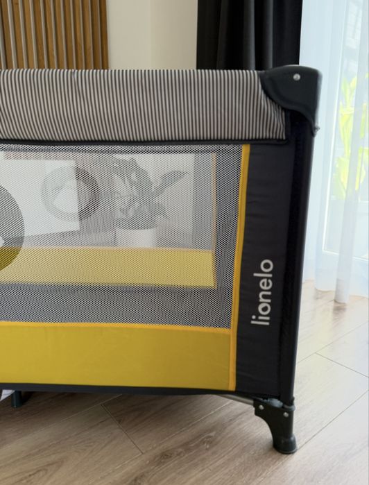 Łóżeczko turystyczne Lionelo + materac – komplet