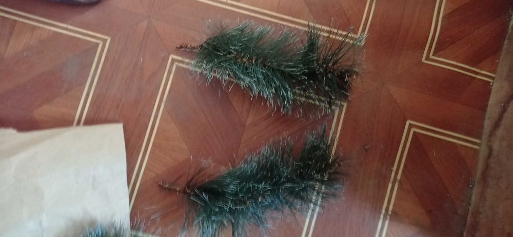 Ветки искусственной елки , ветки  елки для поделок