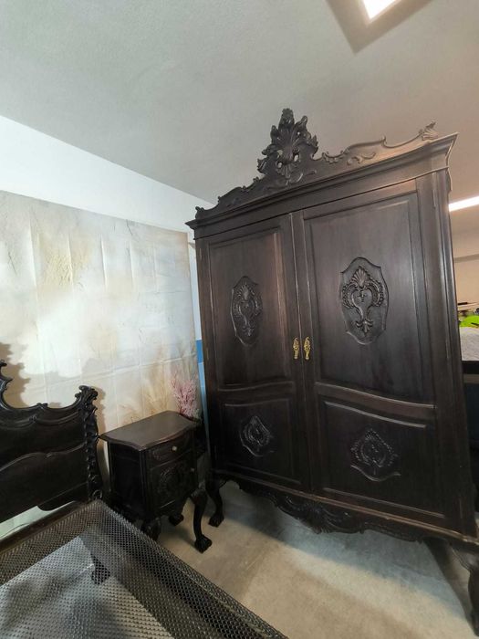 Mobilia antiga de quarto