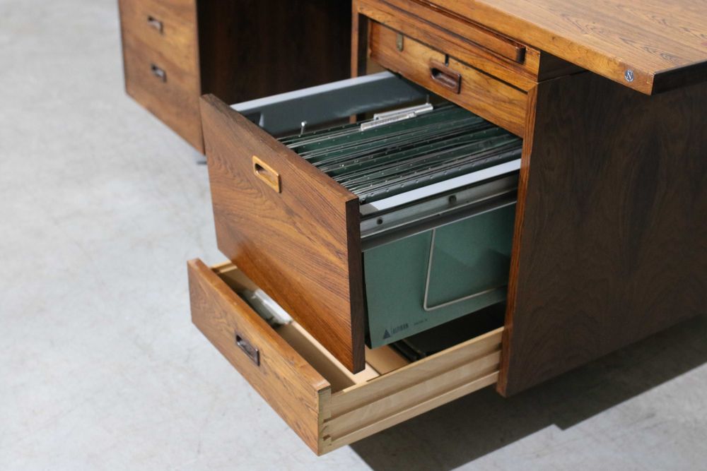 Secretária Nipu da década de 70 em pau santo | Mid Century Modern