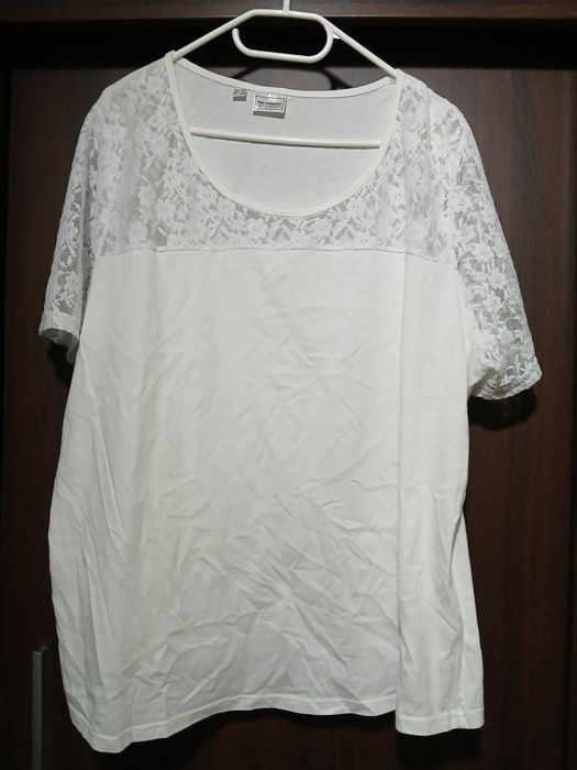 Koszulka damska z koronką