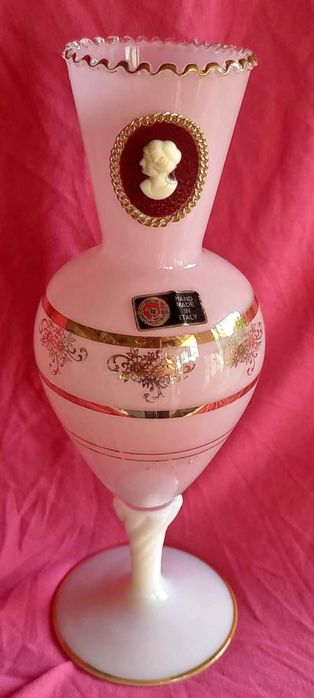 Jarra lindíssima em vidro opalino Rosa e branco feita á mão em Veneza.
