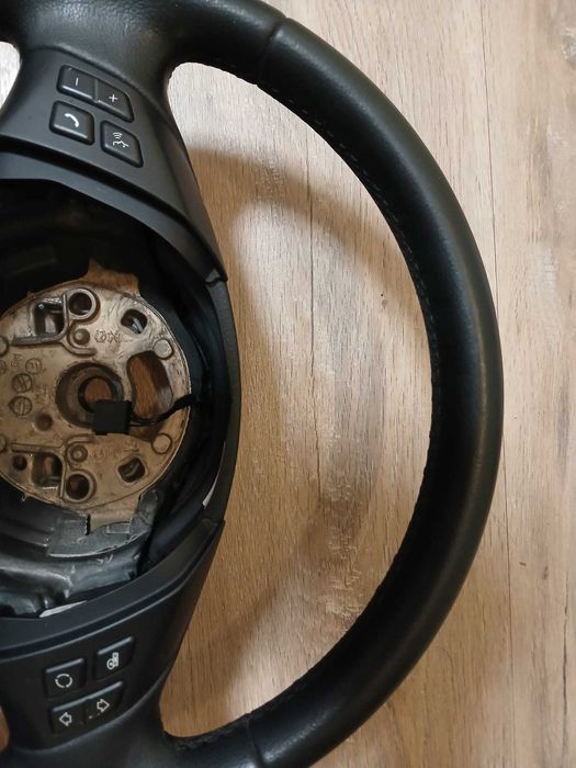Volante para BMW X1 E84