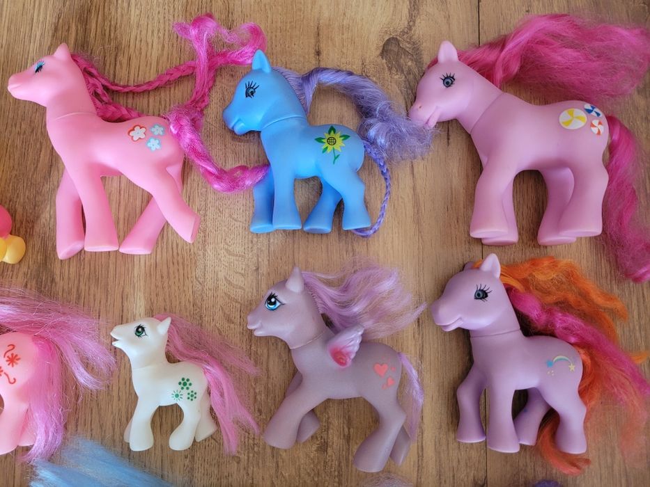 Kucyki My little pony stare