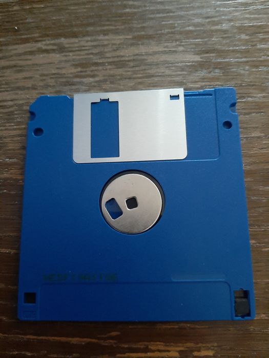 Дискета 1.44 Мб.