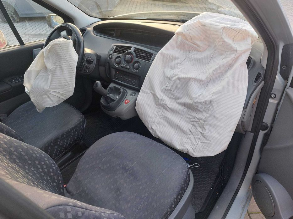 Renault Scenic 200364846560250499123