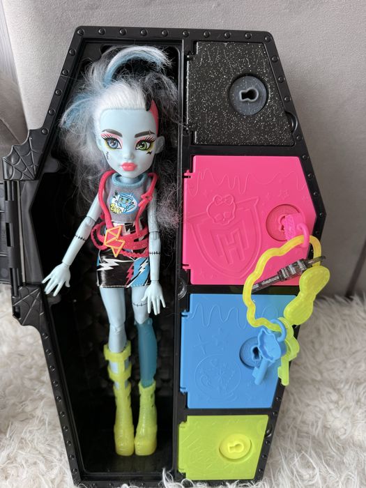 Monster High Skulltimate Secrets Neon Frights