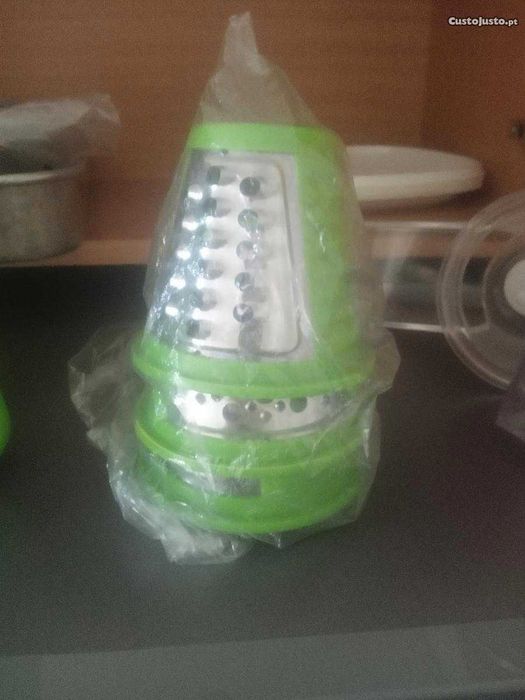 Máquina ralar moer fatiar-tristar MX-4824 - USADO 1 VEZ (higienizado)