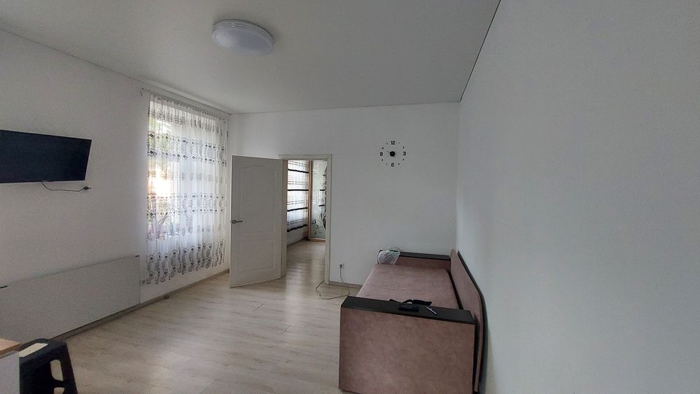 Продам частину будинку. Вул.Вірменська,80.