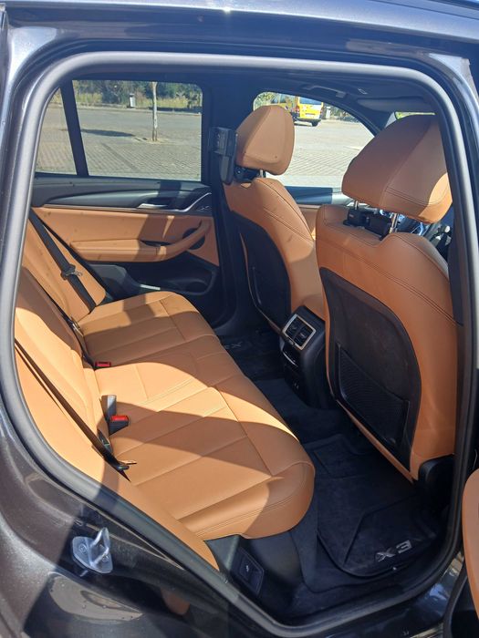 BMW iX3 — fotografia 12