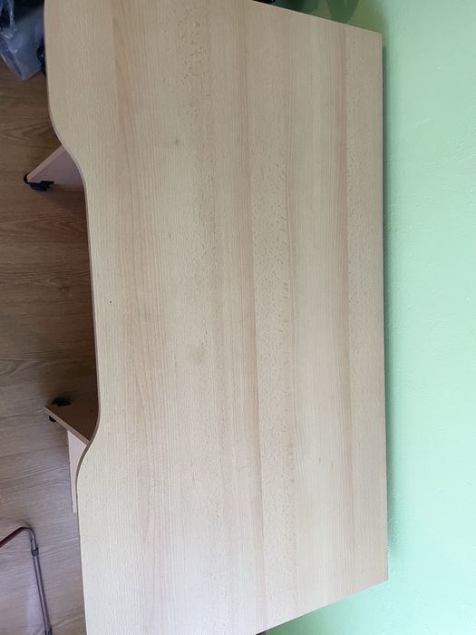 Biurko małe beżowe młodzieżowe