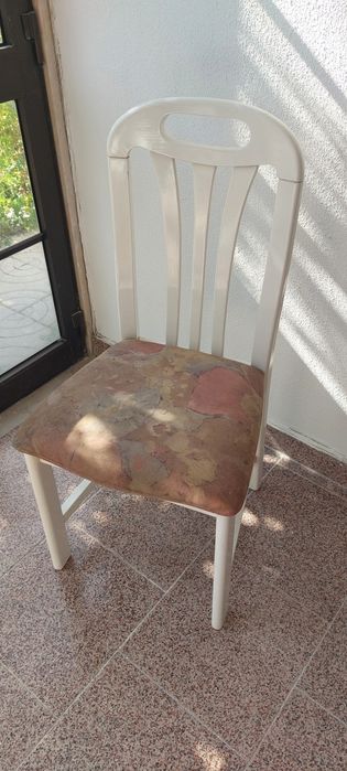 Vendo cadeira branca
